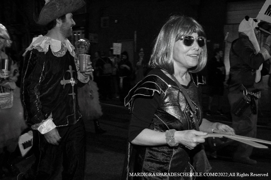 Krewe-du-Vieux00092-2022
