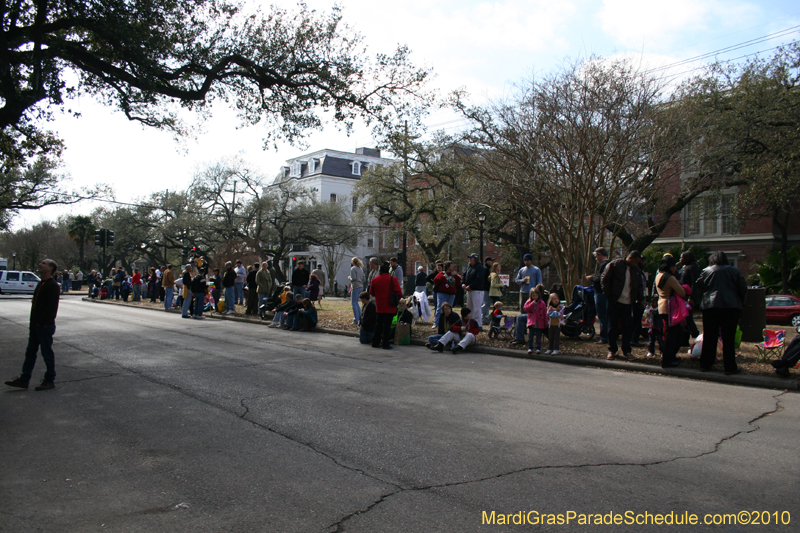 Krewe-of-King-Arthur-2010-Uptown-New-Orleans-Mardi-Gras-4654
