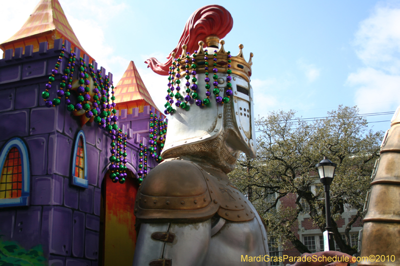 Krewe-of-King-Arthur-2010-Uptown-New-Orleans-Mardi-Gras-4667