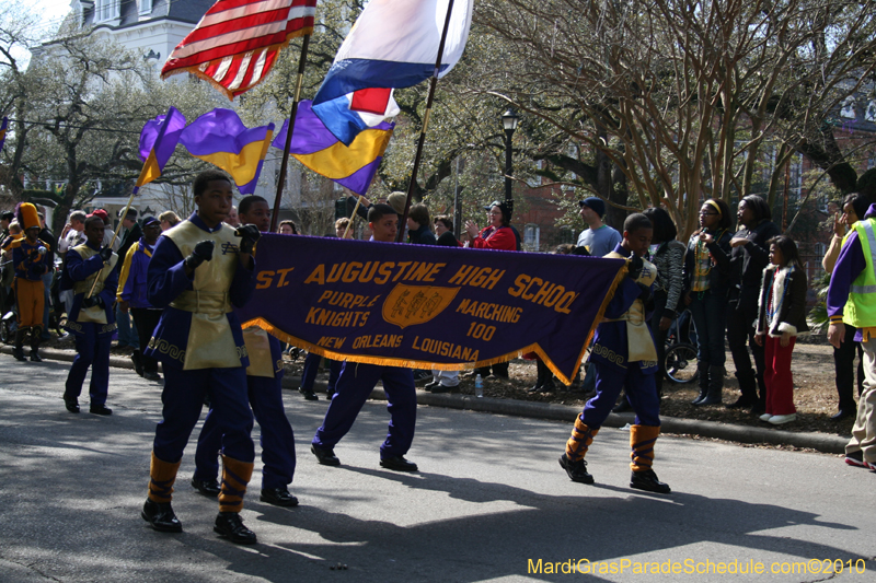 Krewe-of-King-Arthur-2010-Uptown-New-Orleans-Mardi-Gras-4669