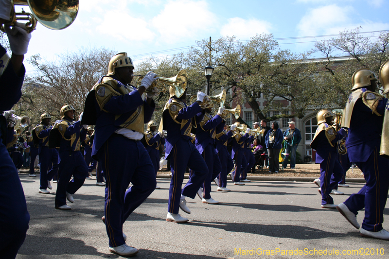Krewe-of-King-Arthur-2010-Uptown-New-Orleans-Mardi-Gras-4674
