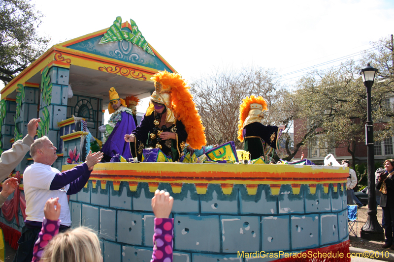 Krewe-of-King-Arthur-2010-Uptown-New-Orleans-Mardi-Gras-4680