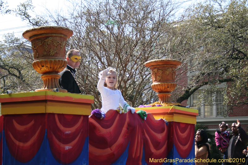 Krewe-of-King-Arthur-2010-Uptown-New-Orleans-Mardi-Gras-4691