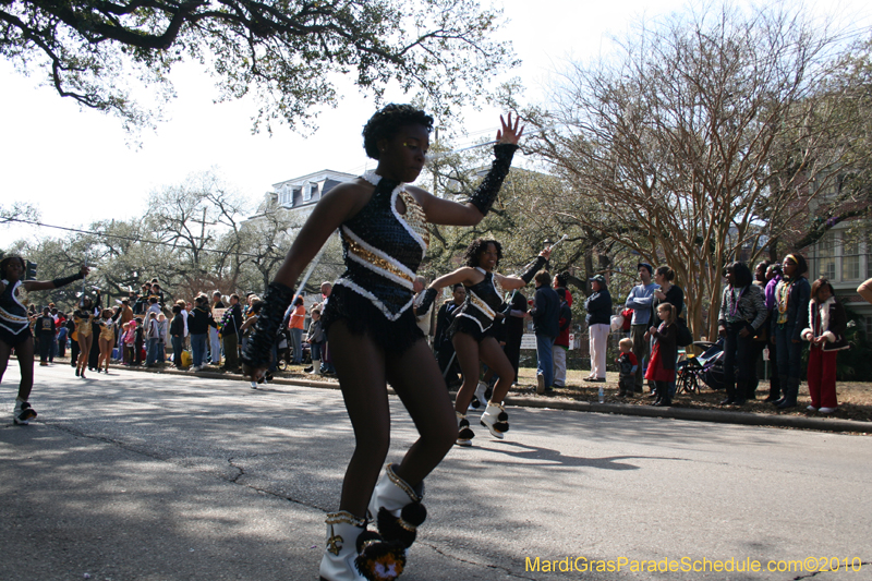 Krewe-of-King-Arthur-2010-Uptown-New-Orleans-Mardi-Gras-4695