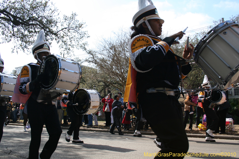 Krewe-of-King-Arthur-2010-Uptown-New-Orleans-Mardi-Gras-4702