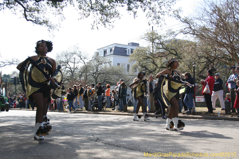 Krewe-of-King-Arthur-2010-Uptown-New-Orleans-Mardi-Gras-4705