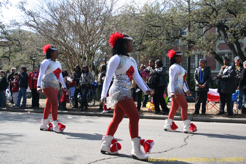 Krewe-of-King-Arthur-2010-Uptown-New-Orleans-Mardi-Gras-4711