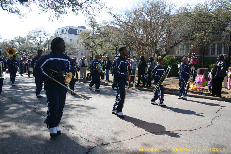 Krewe-of-King-Arthur-2010-Uptown-New-Orleans-Mardi-Gras-4733