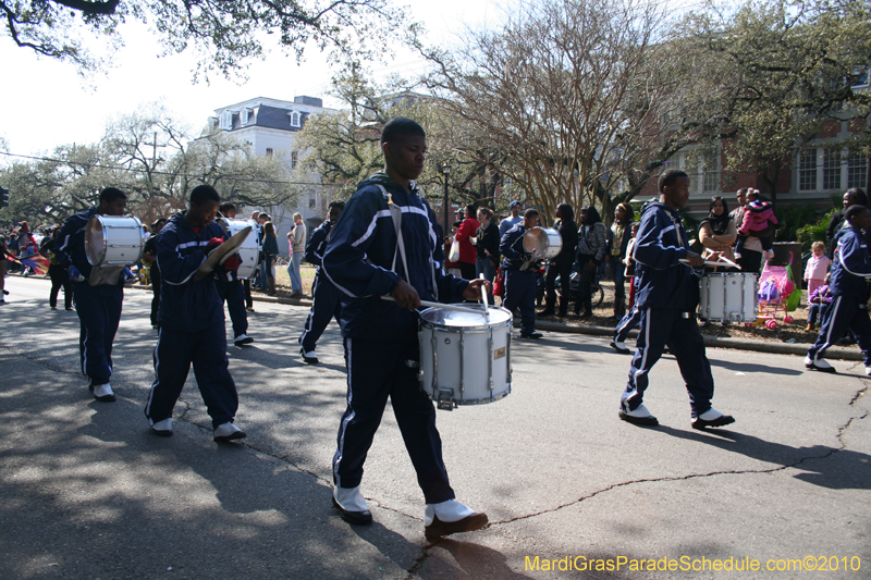 Krewe-of-King-Arthur-2010-Uptown-New-Orleans-Mardi-Gras-4735