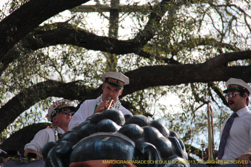 Krewe-of-King-Arthur-2013-1108