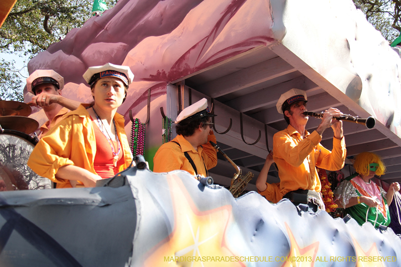 Krewe-of-King-Arthur-2013-1120