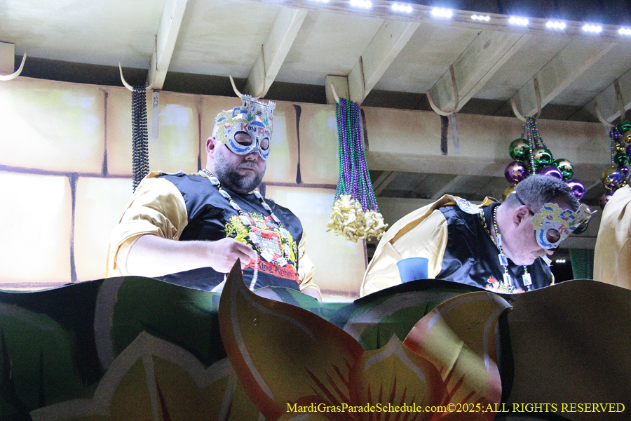 Krwew-of-King-Arthur-002850