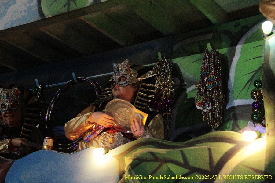 Krwew-of-King-Arthur-002927