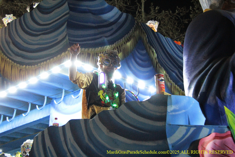 Krwew-of-King-Arthur-003003