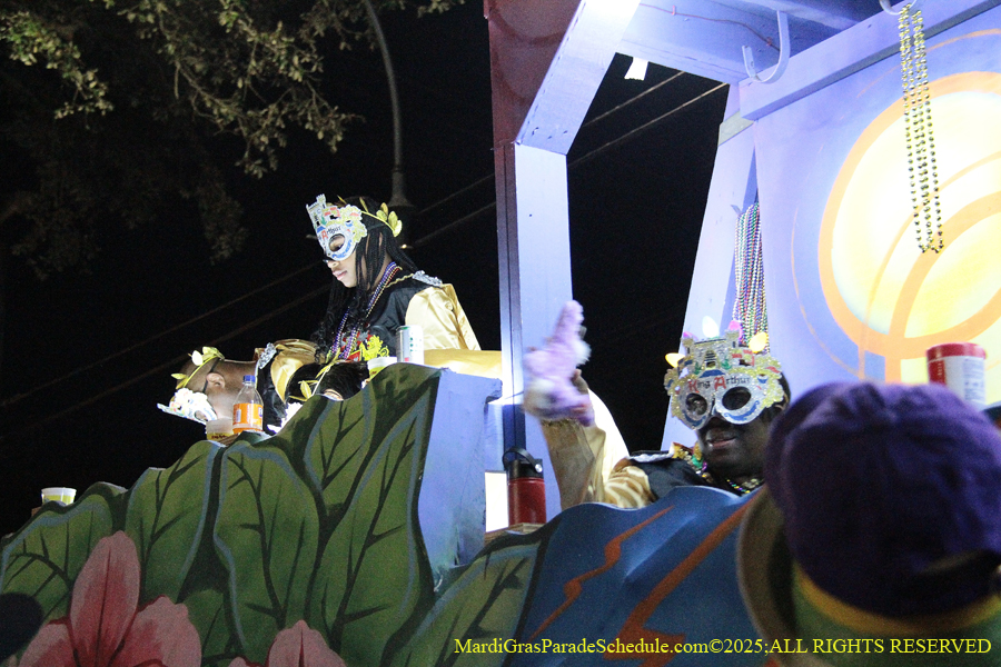 Krwew-of-King-Arthur-003015