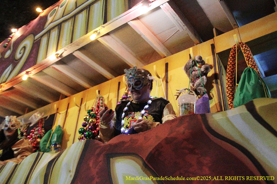 Krwew-of-King-Arthur-003023