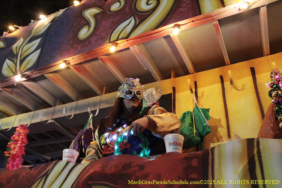 Krwew-of-King-Arthur-003024