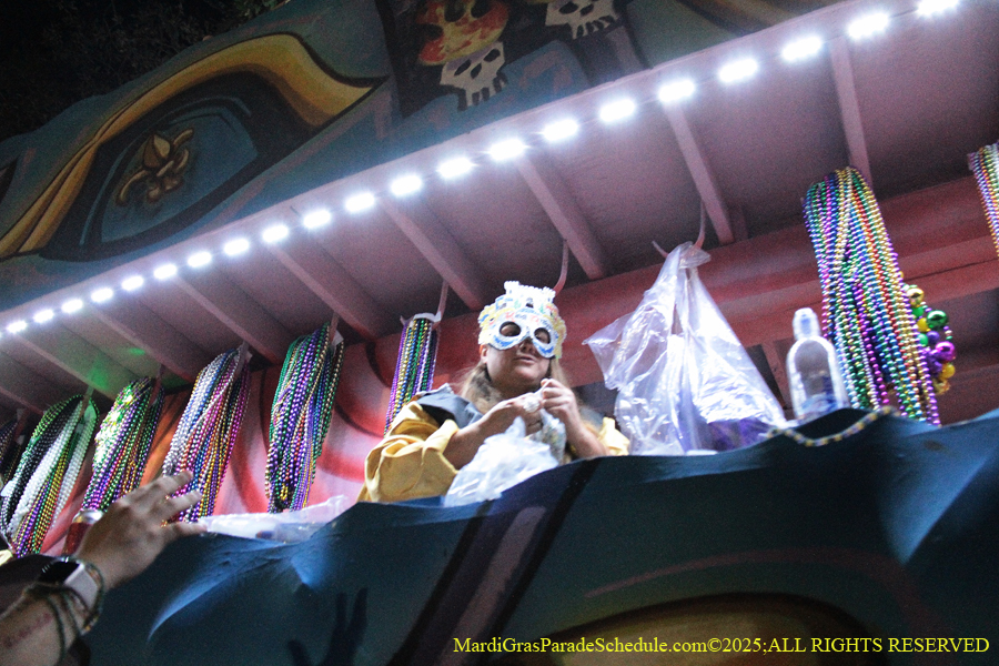 Krwew-of-King-Arthur-003029