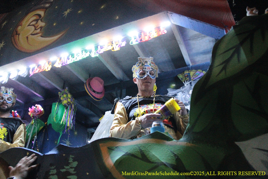 Krwew-of-King-Arthur-003031