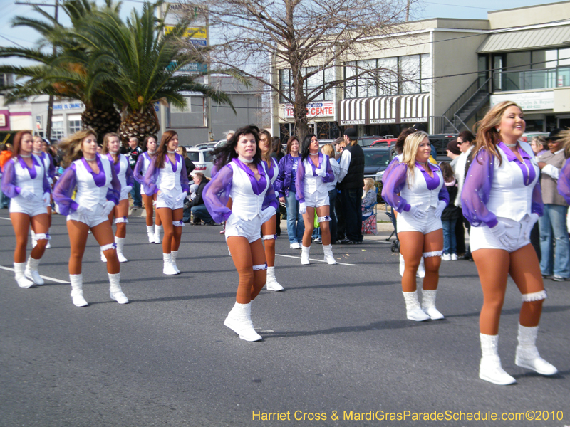 Krewe-of-Little-Rascals-Metairie-Mardi-Gras-Childrens-Parade-7034