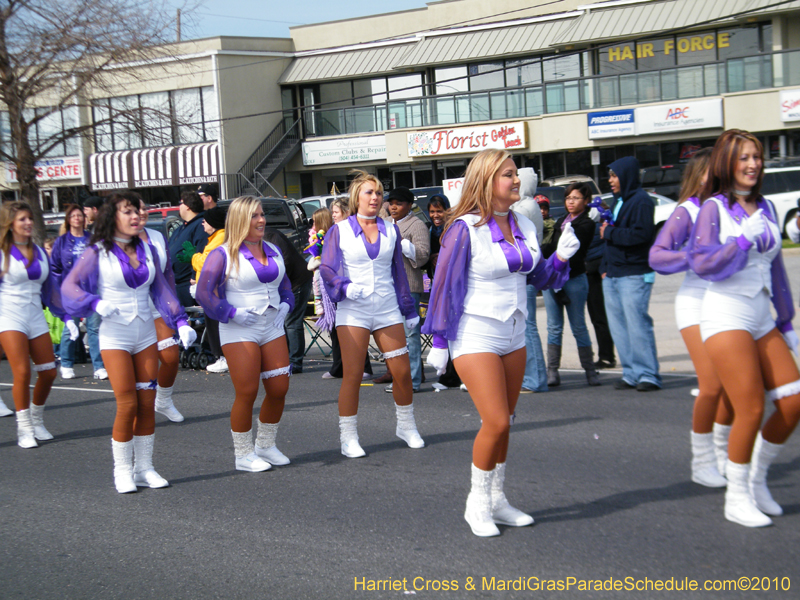 Krewe-of-Little-Rascals-Metairie-Mardi-Gras-Childrens-Parade-7035