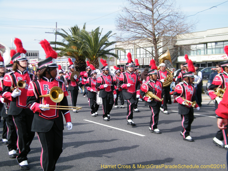 Krewe-of-Little-Rascals-Metairie-Mardi-Gras-Childrens-Parade-7049