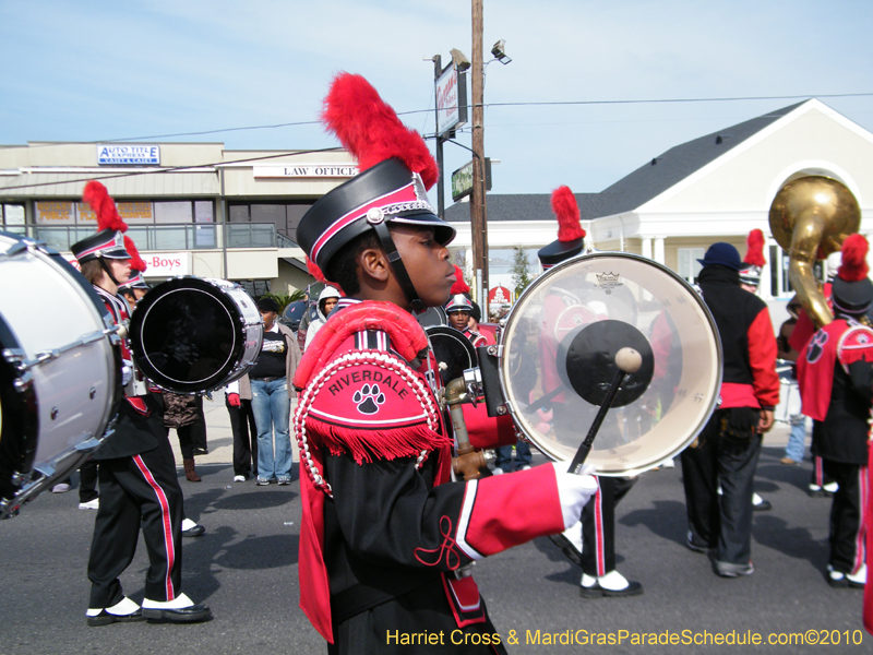 Krewe-of-Little-Rascals-Metairie-Mardi-Gras-Childrens-Parade-7052