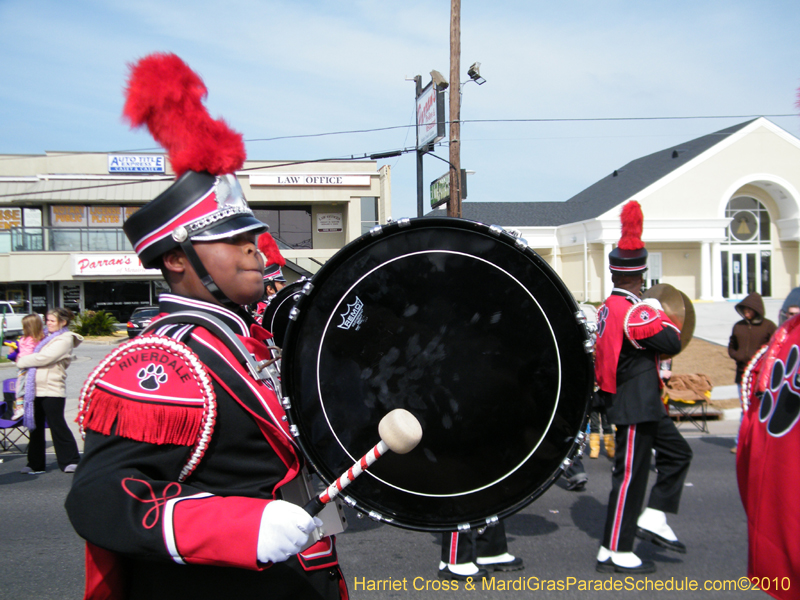 Krewe-of-Little-Rascals-Metairie-Mardi-Gras-Childrens-Parade-7053