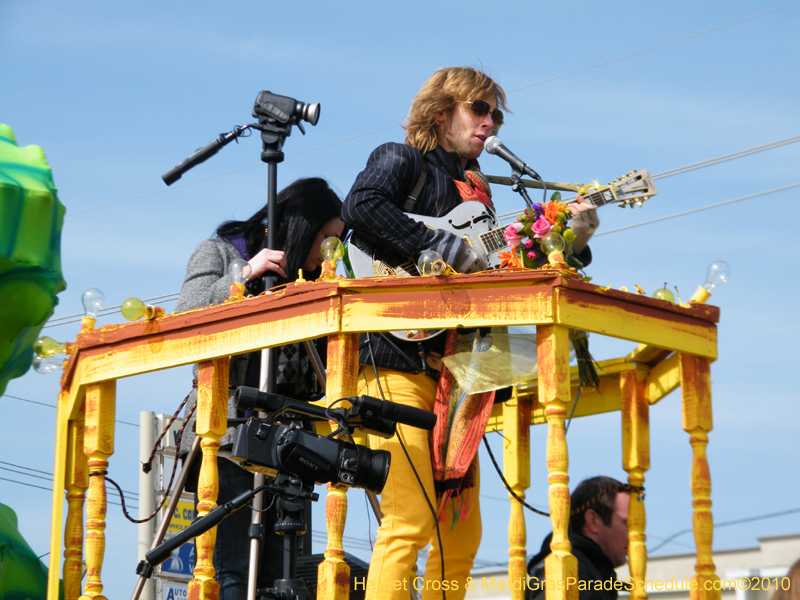 Krewe-of-Little-Rascals-Metairie-Mardi-Gras-Childrens-Parade-7065