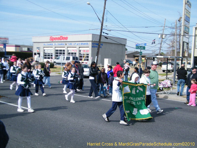 Krewe-of-Little-Rascals-Metairie-Mardi-Gras-Childrens-Parade-7081