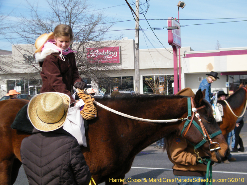 Krewe-of-Little-Rascals-Metairie-Mardi-Gras-Childrens-Parade-7106
