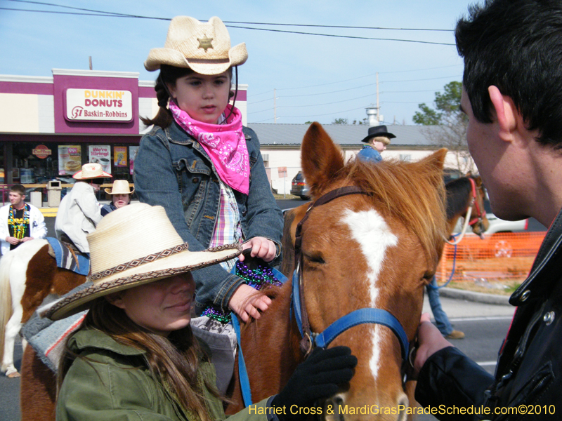 Krewe-of-Little-Rascals-Metairie-Mardi-Gras-Childrens-Parade-7107