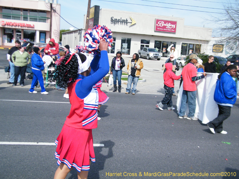 Krewe-of-Little-Rascals-Metairie-Mardi-Gras-Childrens-Parade-7115