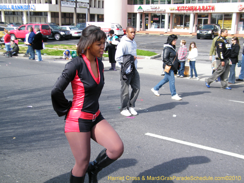 Krewe-of-Little-Rascals-Metairie-Mardi-Gras-Childrens-Parade-7121