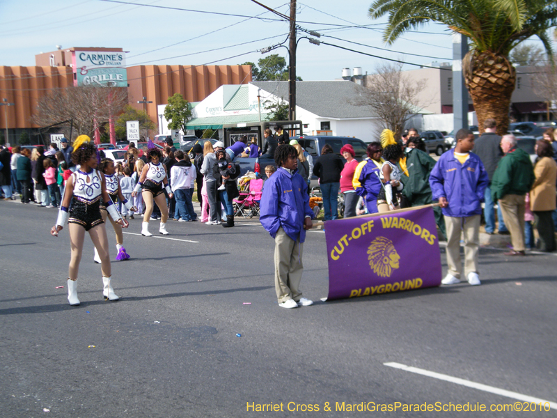 Krewe-of-Little-Rascals-Metairie-Mardi-Gras-Childrens-Parade-7122