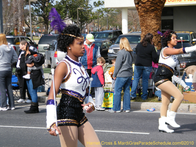 Krewe-of-Little-Rascals-Metairie-Mardi-Gras-Childrens-Parade-7124