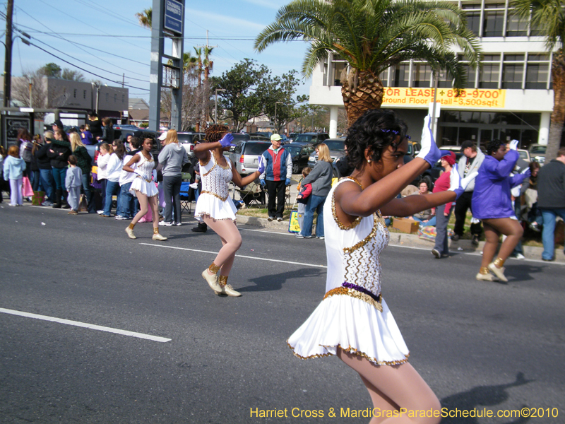 Krewe-of-Little-Rascals-Metairie-Mardi-Gras-Childrens-Parade-7125