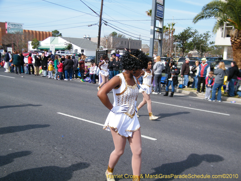 Krewe-of-Little-Rascals-Metairie-Mardi-Gras-Childrens-Parade-7126