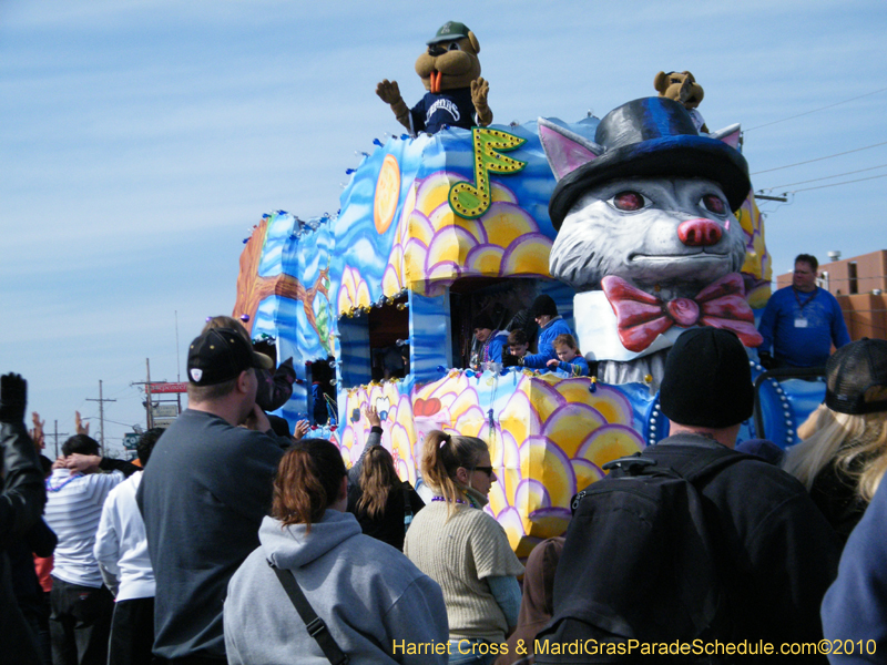 Krewe-of-Little-Rascals-Metairie-Mardi-Gras-Childrens-Parade-7129