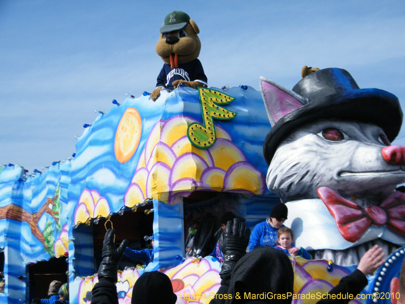 Krewe-of-Little-Rascals-Metairie-Mardi-Gras-Childrens-Parade-7130