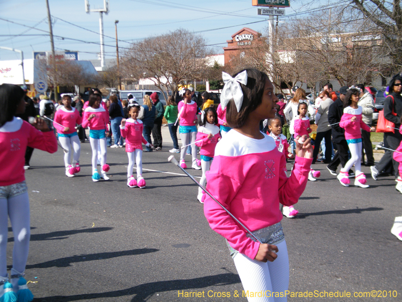 Krewe-of-Little-Rascals-Metairie-Mardi-Gras-Childrens-Parade-7182
