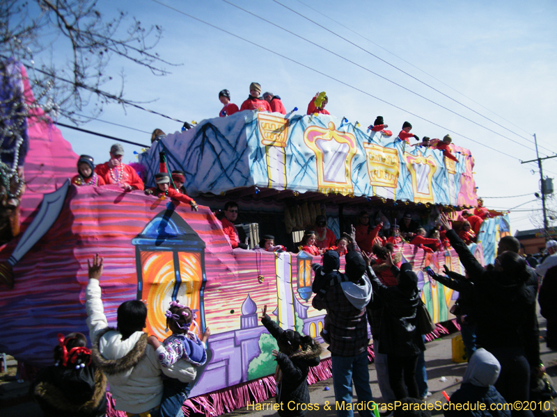 Krewe-of-Little-Rascals-Metairie-Mardi-Gras-Childrens-Parade-7207