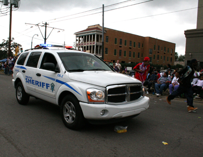 Krewe-of-Mid-City-Mardi-Gras-2008-New-Orleans-0054