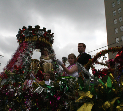 Krewe-of-Mid-City-Mardi-Gras-2008-New-Orleans-0093