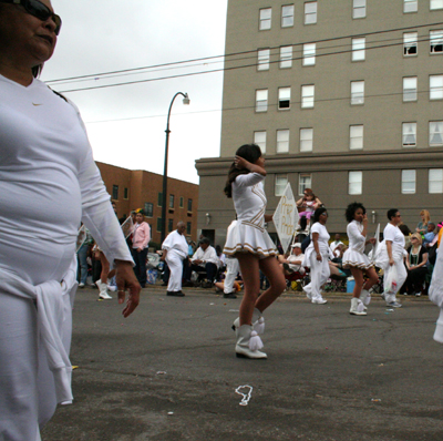 Krewe-of-Mid-City-Mardi-Gras-2008-New-Orleans-0107