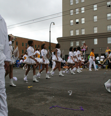 Krewe-of-Mid-City-Mardi-Gras-2008-New-Orleans-0109