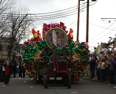 Krewe-of-Mid-City-Mardi-Gras-2008-New-Orleans-0116