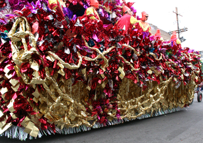 Krewe-of-Mid-City-Mardi-Gras-2008-New-Orleans-0127