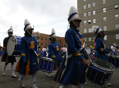 Krewe-of-Mid-City-Mardi-Gras-2008-New-Orleans-0141
