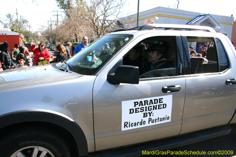 2009-Krewe-of-Mid-City-presents-Parrotheads-in-Paradise-Mardi-Gras-New-Orleans-0085